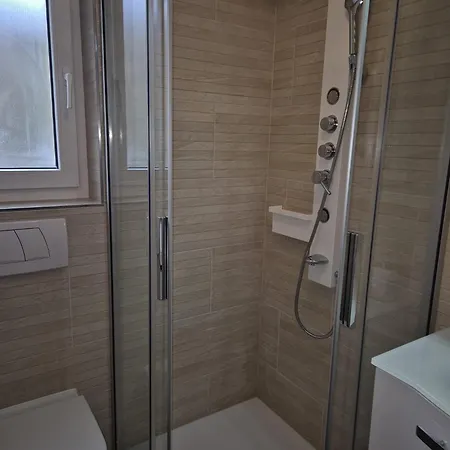 Haus Orta Apartmán *